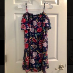 NWOT - Francesca’s Off the Shoulder Dress Size S